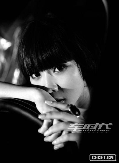 性感女主播柳巖