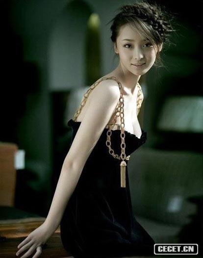 李曼 《滿(mǎn)城盡帶黃金甲》她穿上宮廷裝后呼之欲出