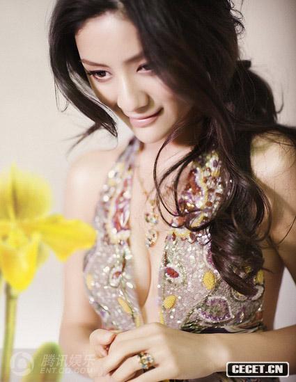 胡可最新寫(xiě)真曝光