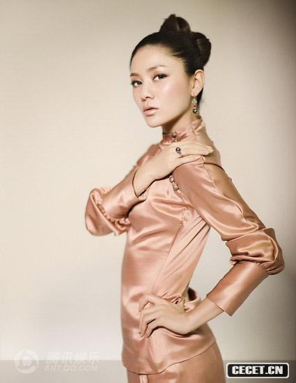 胡可最新寫(xiě)真曝光