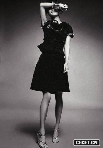 王珞丹黑白另類(lèi)寫(xiě)真