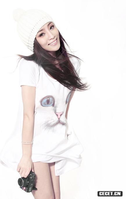 邵路雅甜美寫(xiě)真