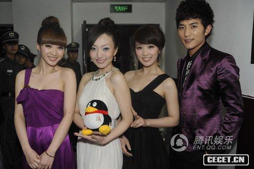 光線(xiàn)主持群