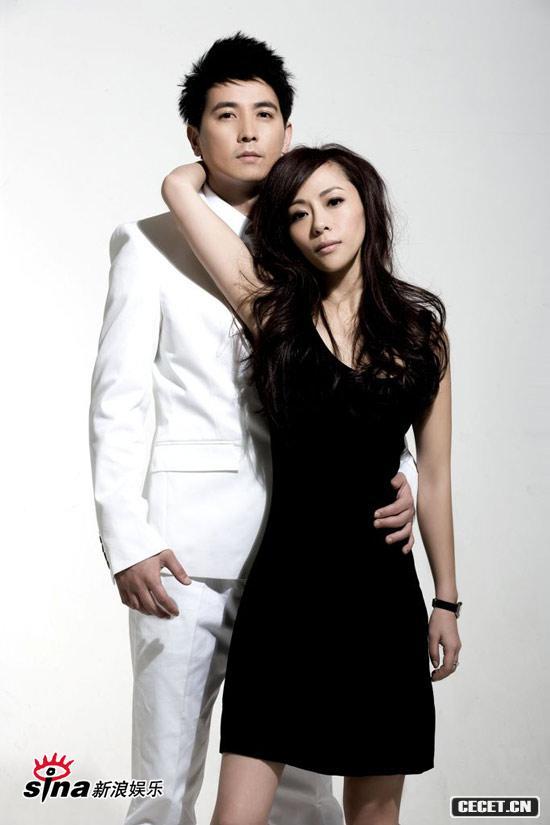 保劍鋒與女友何珈好的新婚寫(xiě)真