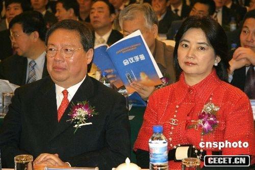 胡慧中與夫君何志平