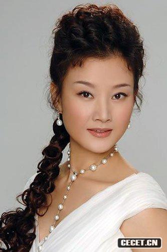 宋祖英嫵媚寫(xiě)真