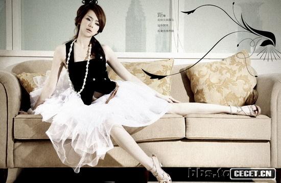 戚薇性感隨意雜志大片