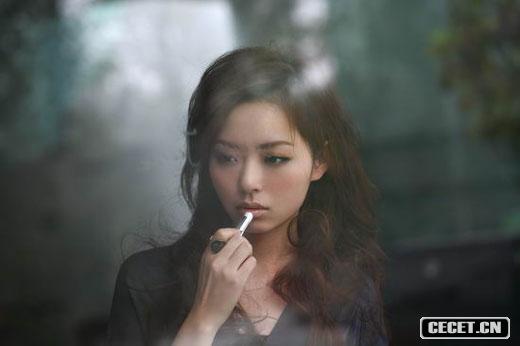 張靚穎新專(zhuān)輯夢(mèng)幻寫(xiě)真