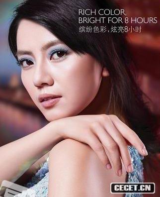 高圓圓拍廣告美艷動(dòng)人