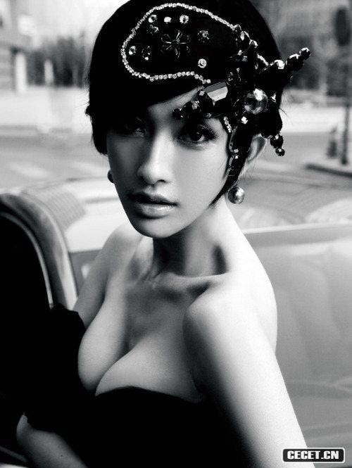 張儷寫(xiě)真演繹美女香車(chē)