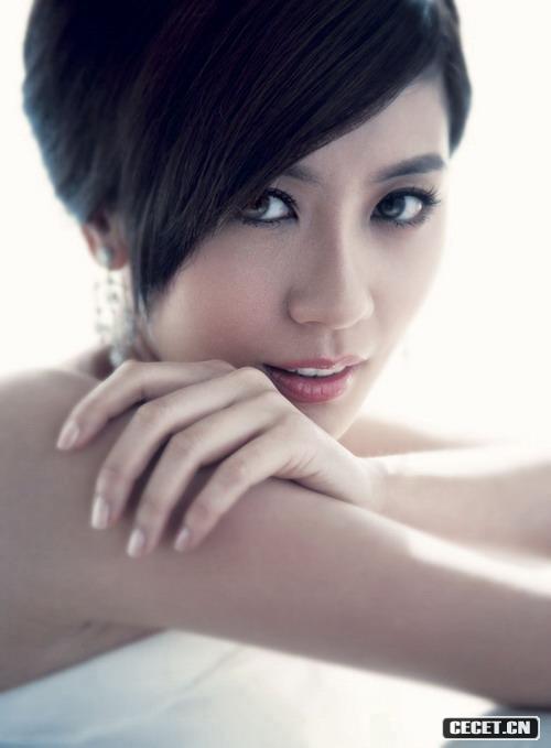 賈靜雯成熟嫵媚寫(xiě)真