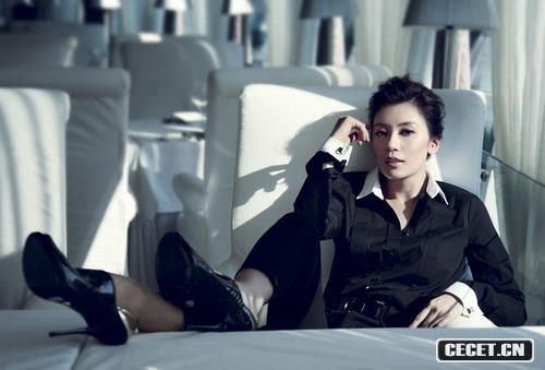 賈靜雯成熟嫵媚寫(xiě)真