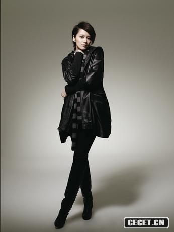 梁詠琪黑色勁裝寫(xiě)真