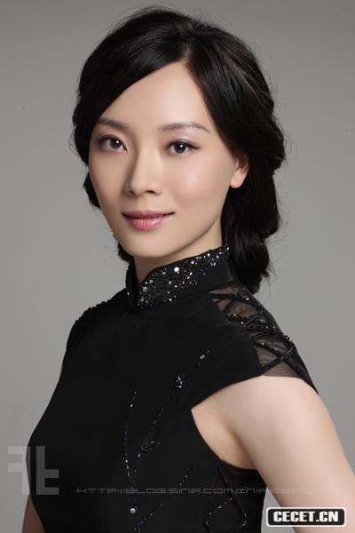 陳數優(yōu)雅知性并存寫(xiě)真