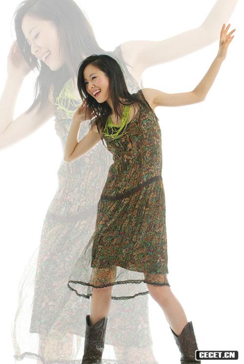 江一燕淡雅氣質(zhì)新寫(xiě)真