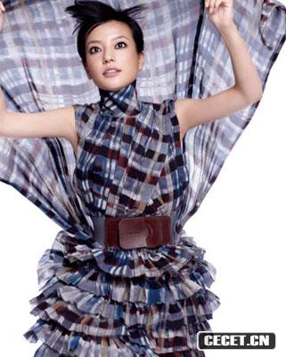 趙薇成熟靚麗時(shí)尚寫(xiě)真