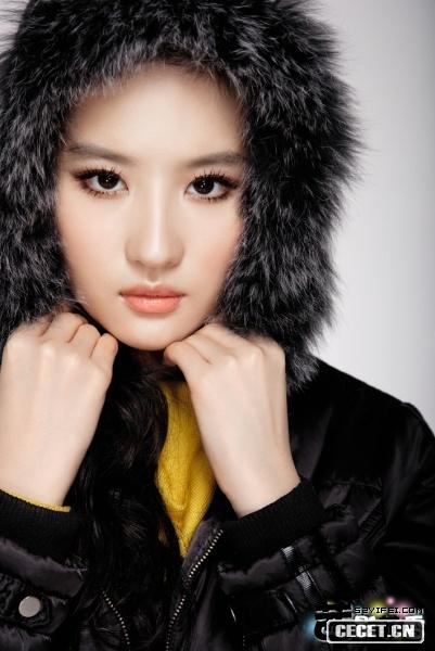 劉亦菲靚麗冬裝清純照