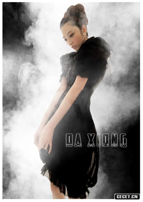 吳佩慈妖艷狐媚寫(xiě)真