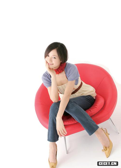 江一燕嬌俏嫵媚寫(xiě)真