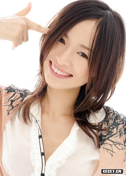 江一燕嬌俏嫵媚寫(xiě)真