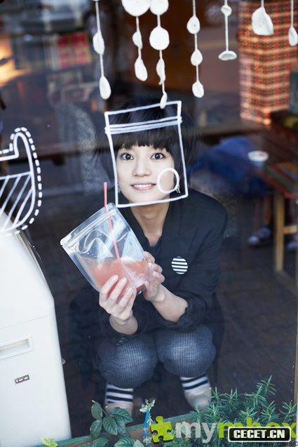 趙薇韓國時(shí)尚造型寫(xiě)真