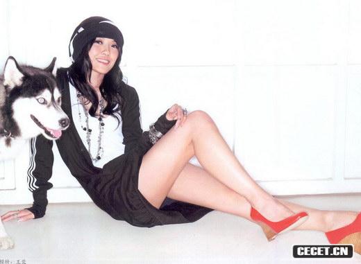 霍思燕豐胸美姿靠健身