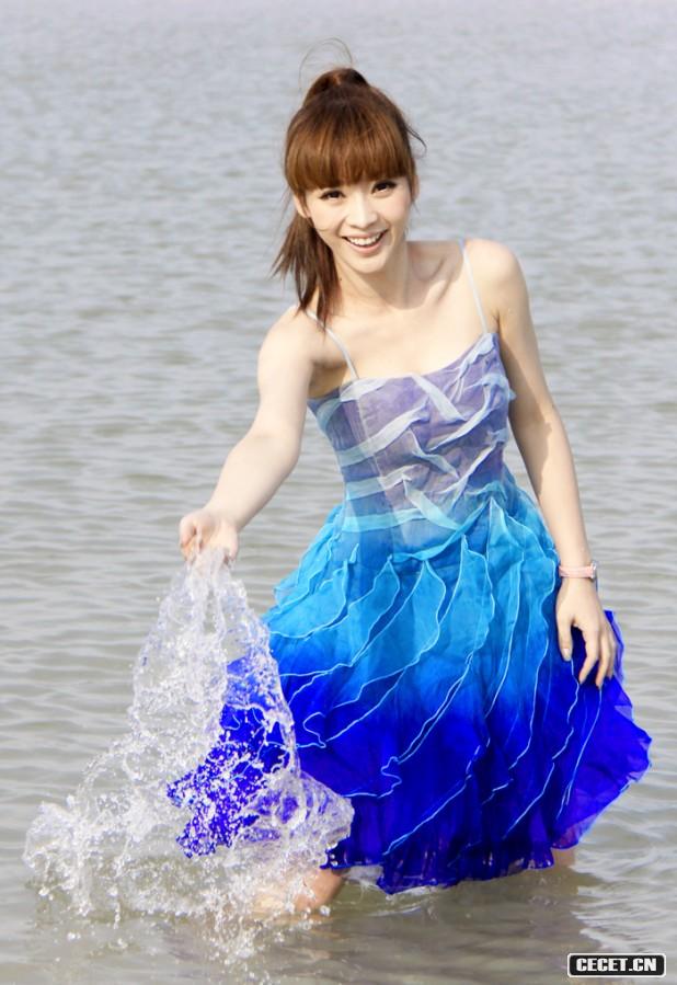 柳巖海灘清涼寫(xiě)真曝光