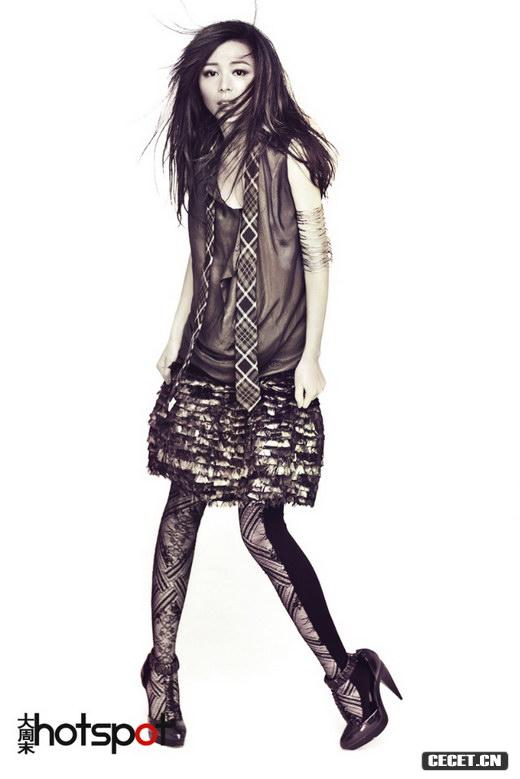 張靜初時(shí)尚雜志激情照