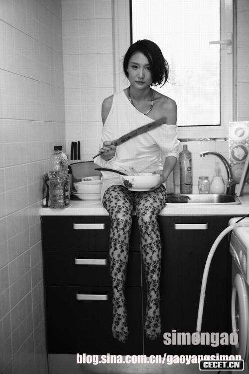 牛萌萌提花絲襪居家照