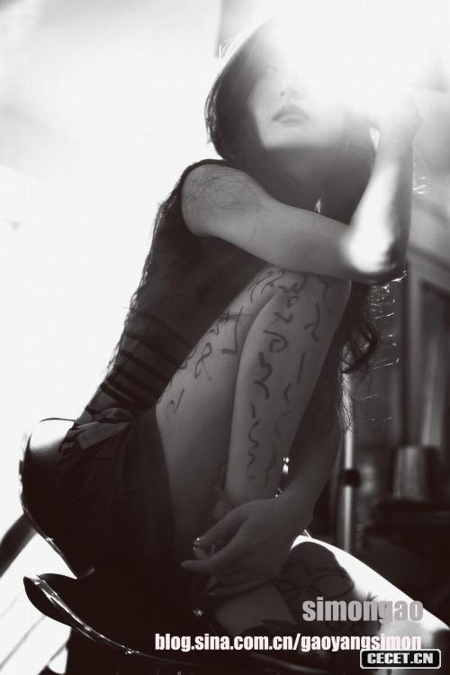 牛萌萌提花絲襪居家照