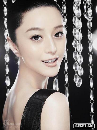 范冰冰性感美肌露背照