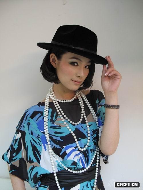 于娜引爵士嘻哈混搭風(fēng)