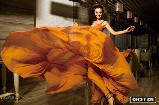 愛(ài)戴演繹好萊塢復古片