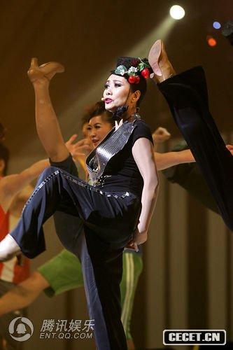 汪明荃最新舞臺劇《真是阿姐》首場(chǎng)演出