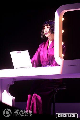 汪明荃最新舞臺劇《真是阿姐》首場(chǎng)演出