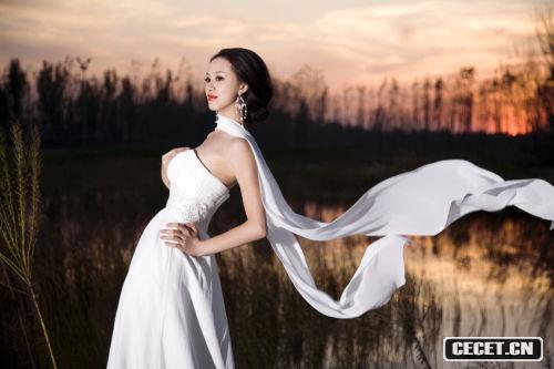 戴菲菲情人節田園寫(xiě)真