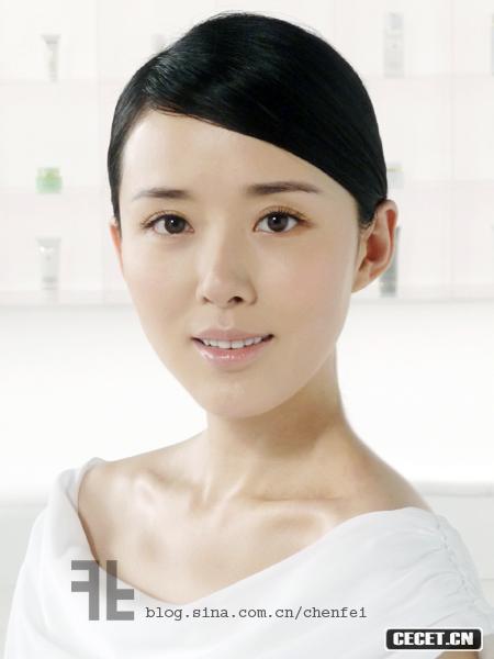 顏丹晨素顏潤白無(wú)暇