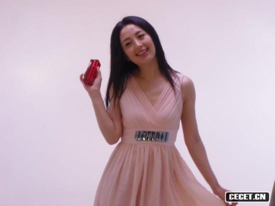 楊童舒清爽嫵媚秀風(fēng)情