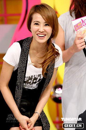 蔡依林挺身翹臀秀身材