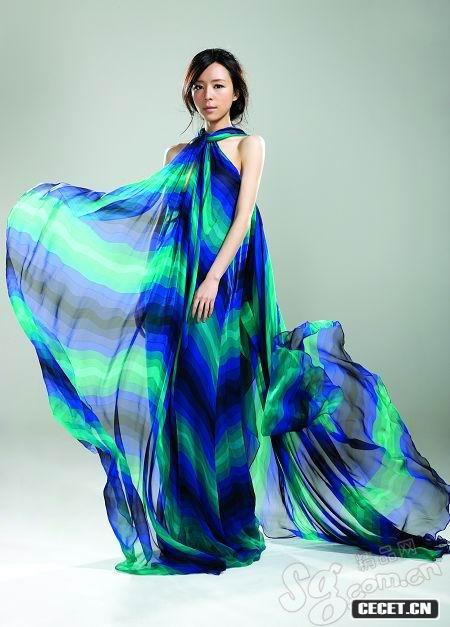 張靜初演繹雪紡的優(yōu)雅