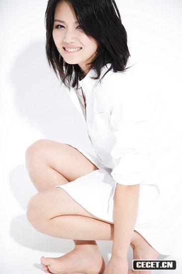 曹曦文展露夏日情懷