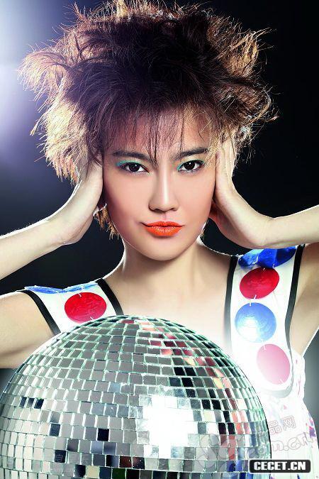 劉力揚挑戰夜店辣妹造