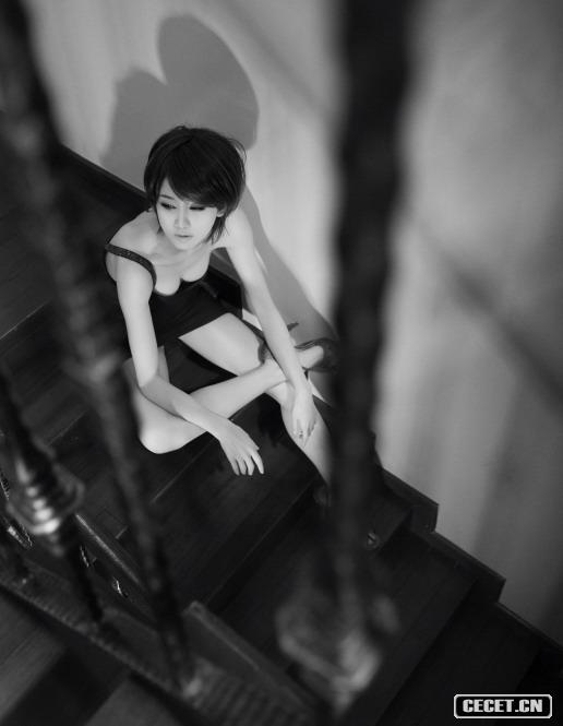 孫菲菲黑白狂野寫(xiě)真