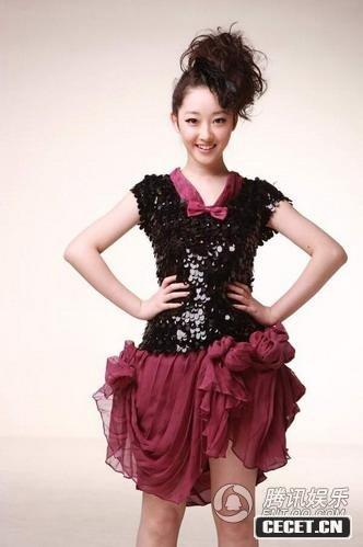 蔣夢(mèng)婕與李沁成校園新寵