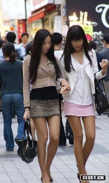 實(shí)拍街頭的美腿一族