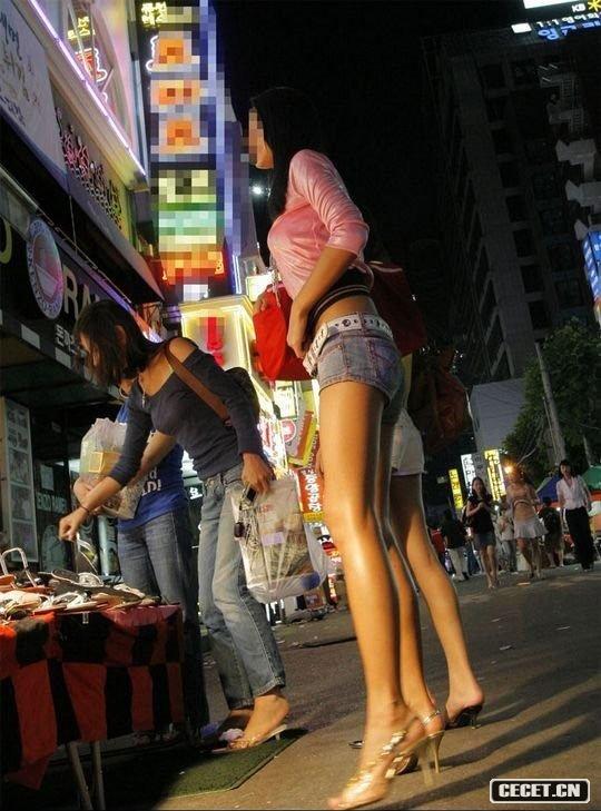 實(shí)拍街頭的美腿一族