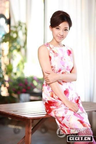 姜鴻溫婉居家寫(xiě)真曝光