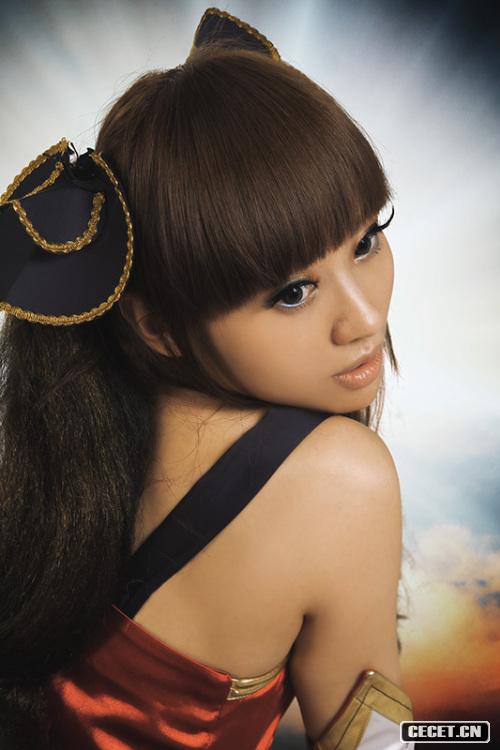 徐顥菲美艷的角色扮演