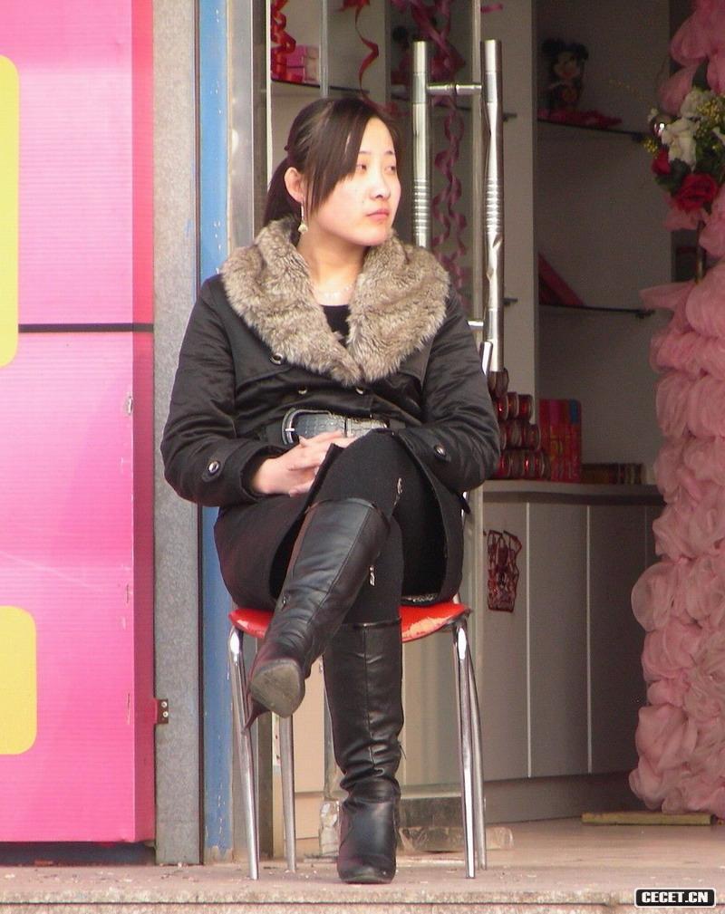 摩托車(chē)上的性感女孩