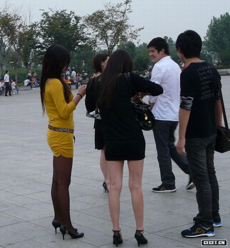 長(cháng)腿美女三人行